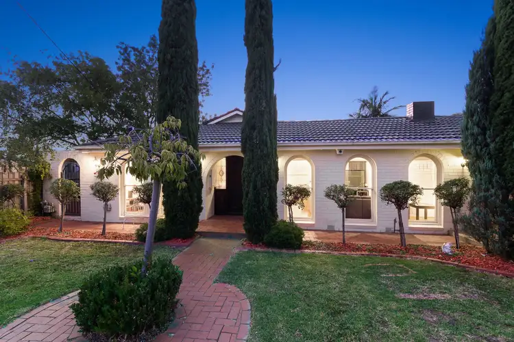 2 Beacon Street, Vermont South VIC 3133