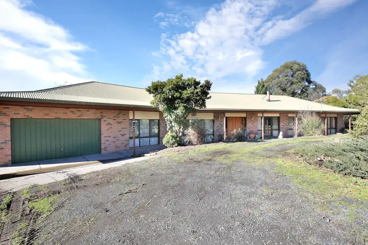 315 Douthie Road, Seville VIC 3139