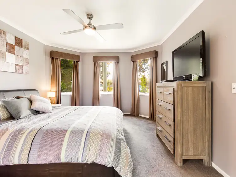 Second view of Homely house listing, 5 Freesia Court, Hoppers Crossing VIC 3029