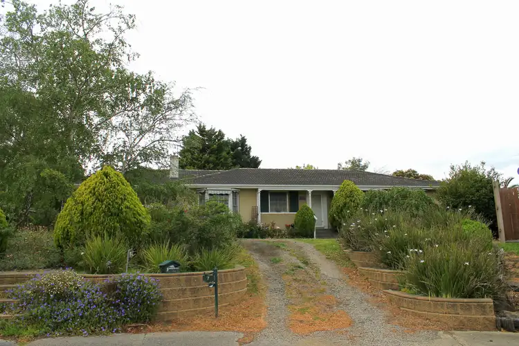 7 Clark Court, Berwick VIC 3806