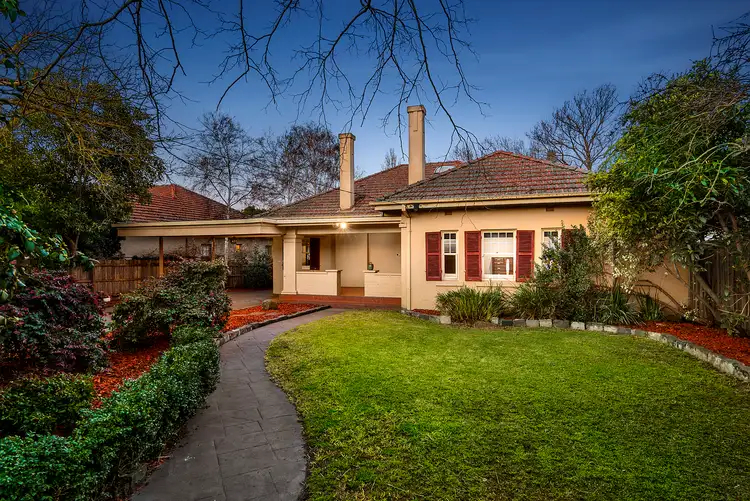 8 Bradford Avenue, Kew VIC 3101