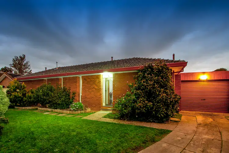 8 Hazel Court, Sale VIC 3850
