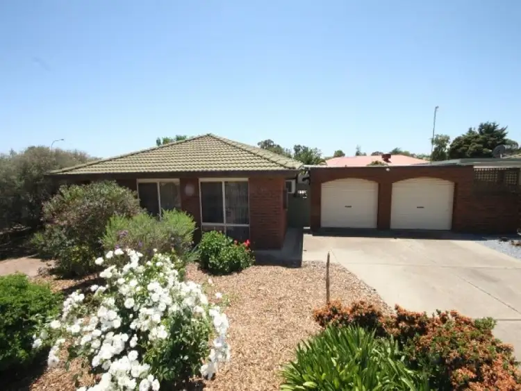 58 Balleroo Cres, Glenfield Park NSW 2650