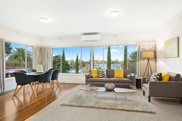Third view of Homely house listing, 4 Weyburn Court, Heidelberg VIC 3084