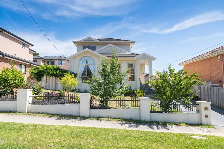 1/3 Garrisson Drive, Glen Waverley VIC 3150