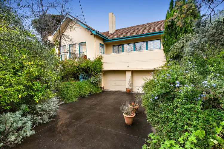 8 Chesterfield Avenue, Malvern VIC 3144