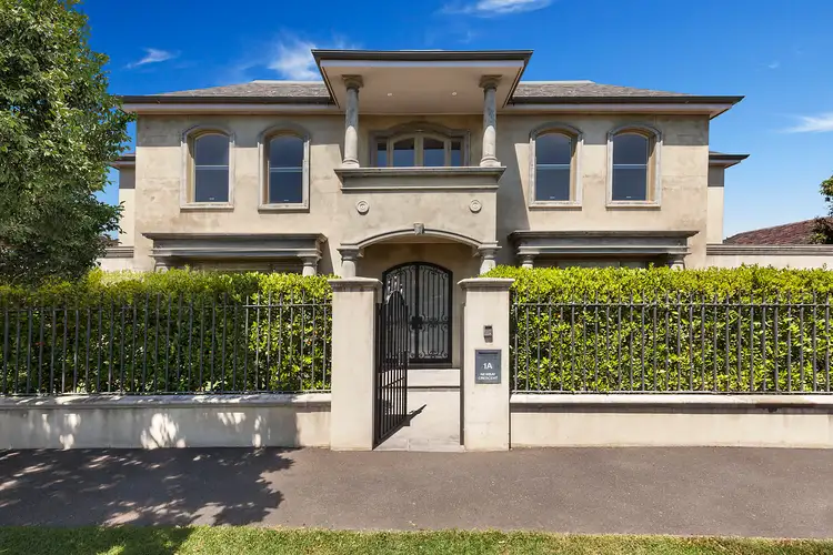 1A Newbay Crescent, Brighton VIC 3186