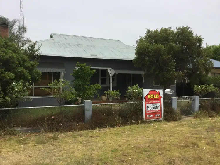 9 Norman Street, The Rock NSW 2655