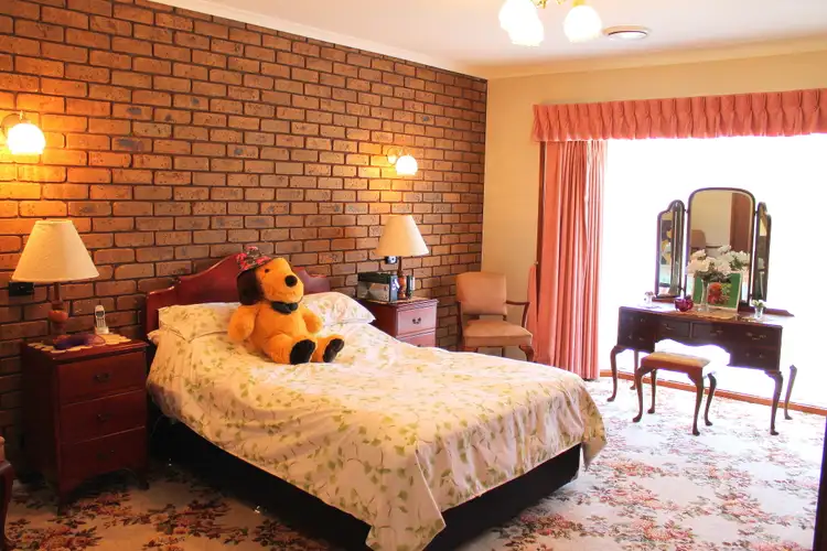 Seventh view of Homely house listing, 1 Renda Court, Narre Warren North VIC 3804