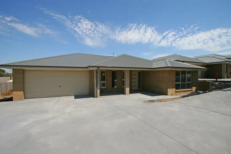 1/32 Railway Avenue, Garfield VIC 3814