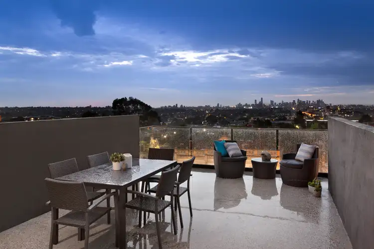 2/730 Burke Road, Camberwell VIC 3124