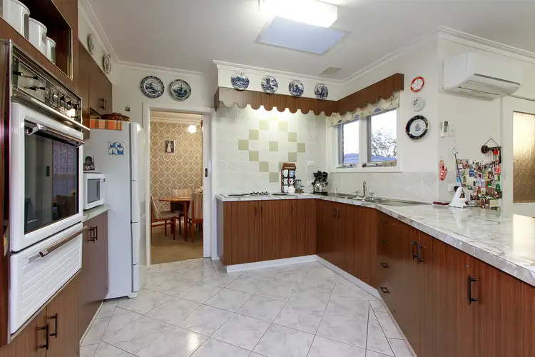 Second view of Homely house listing, 5 Blanks Court, Wurruk VIC 3850