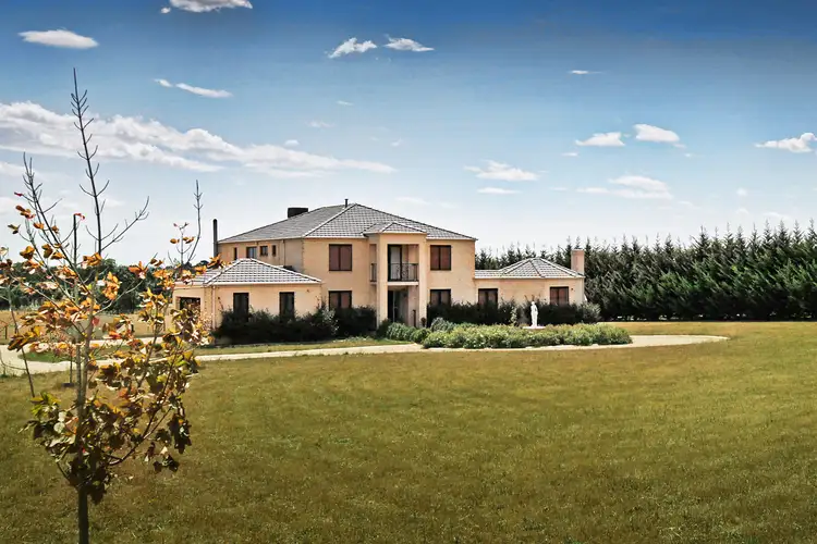 157 Avenue of Honour, Woodend VIC 3442