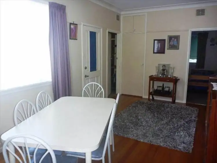 Seventh view of Homely house listing, 8 Gowrie Parade, Mount Austin NSW 2650