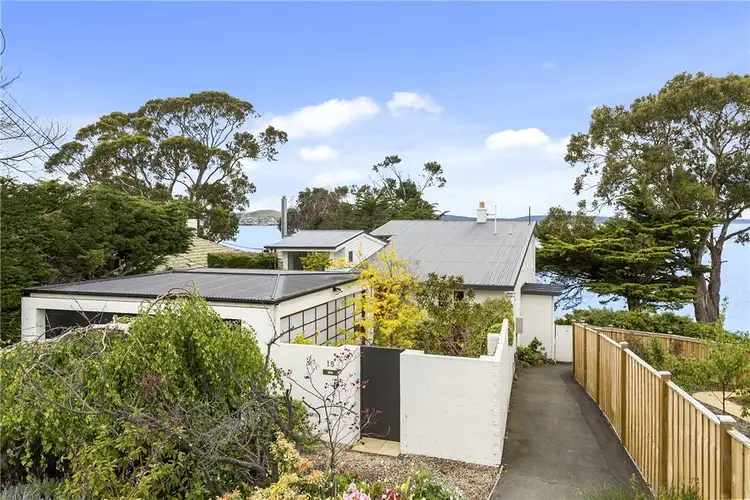 15 Grange Avenue, Taroona TAS 7053