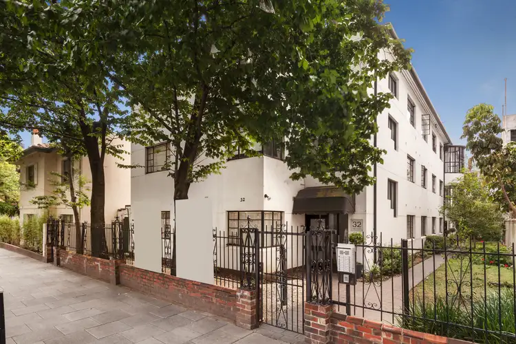 8/32 Fitzroy Street, St Kilda VIC 3182