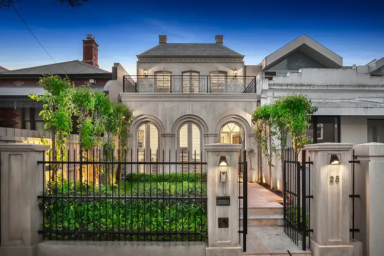 25 Fairbairn Road, Toorak VIC 3142