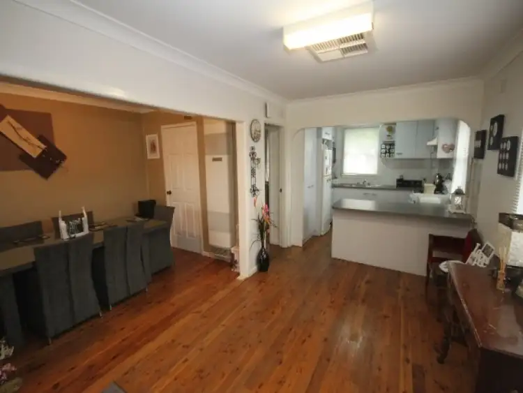 Fourth view of Homely house listing, 6 Tarakan Avenue, Ashmont NSW 2650