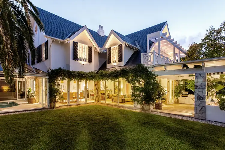 Second view of Homely house listing, 10 Evans Court, Toorak VIC 3142
