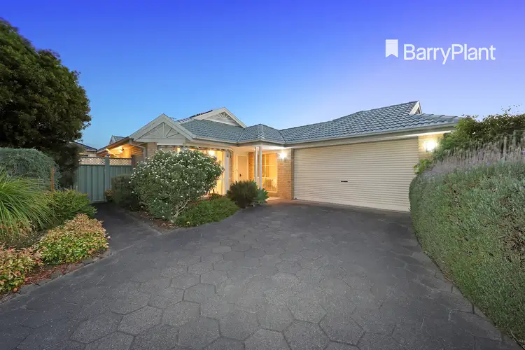 82 Karoo Road, Rowville VIC 3178