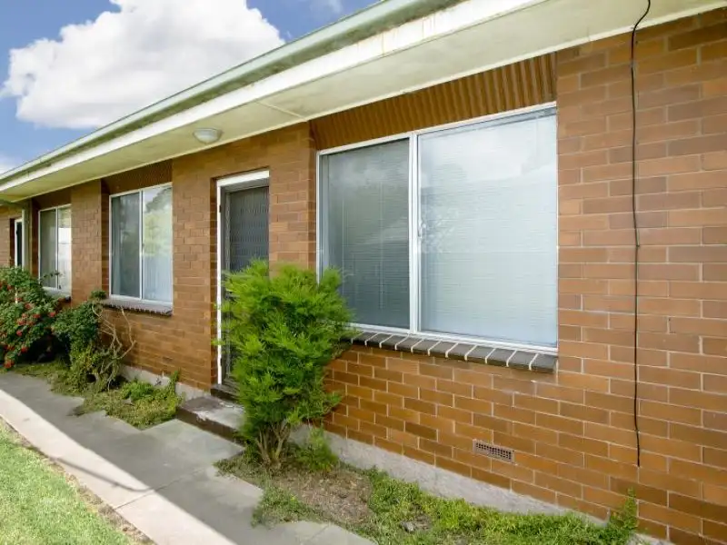 Main view of Homely unit listing, 1/165 Pearson Street, Sale VIC 3850