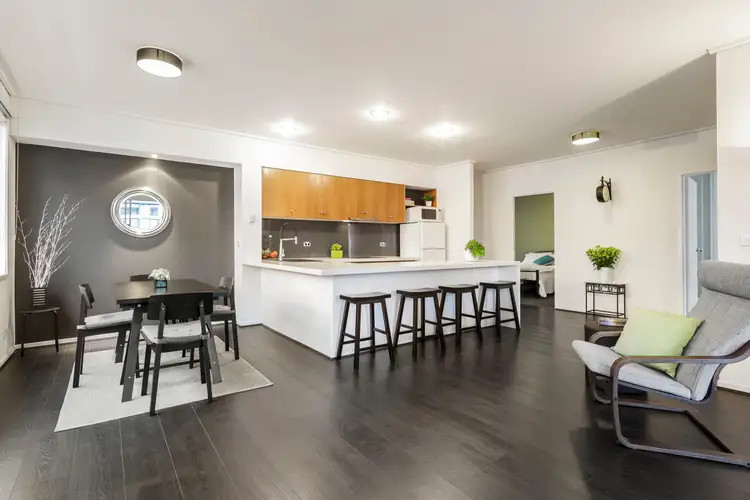 401/23 Queens Road, Melbourne VIC 3004