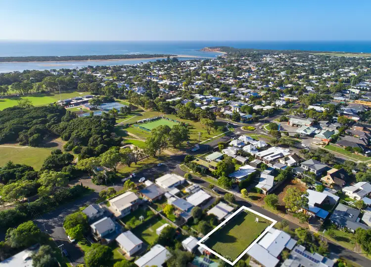 6 Coogee Court, Barwon Heads VIC 3227
