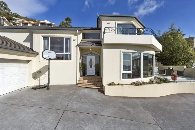 2/13 Nicholas Drive, Sandy Bay TAS 7005
