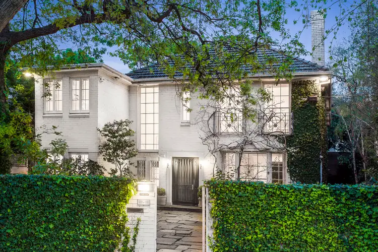 7 Lisbuoy Court, Toorak VIC 3142
