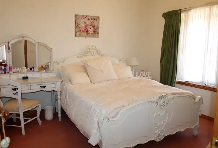 Third view of Homely house listing, 25 Highfielde Avenue, Berwick VIC 3806