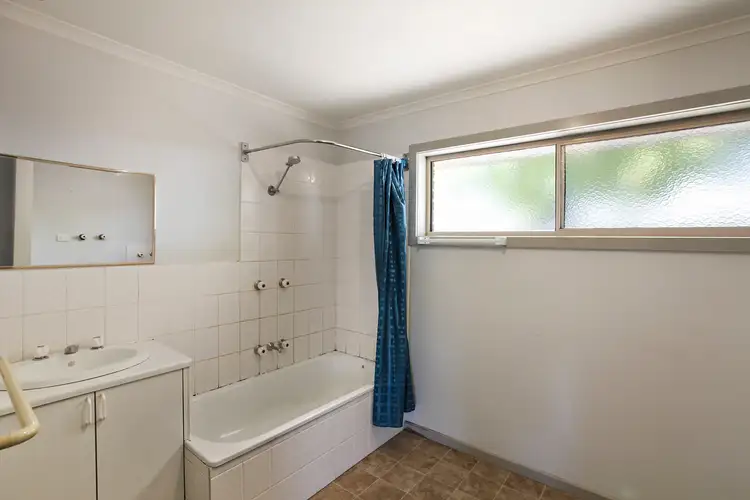 Fifth view of Homely house listing, 2/1 Pohlman Street, Kyneton VIC 3444