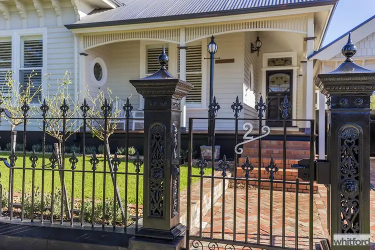 2 Hermitage Road, Newtown VIC 3220