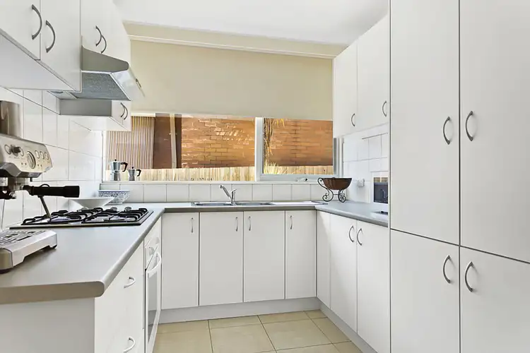 Fifth view of Homely apartment listing, 2/125 Locksley Road, Ivanhoe VIC 3079