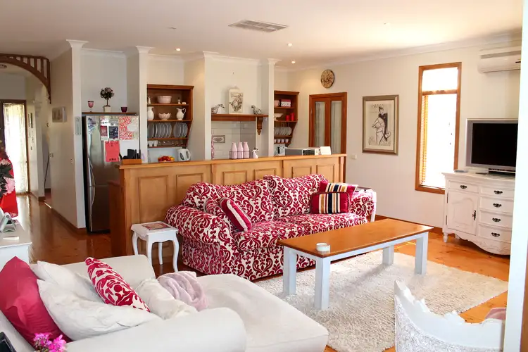 Seventh view of Homely house listing, 25 Highfielde Avenue, Berwick VIC 3806