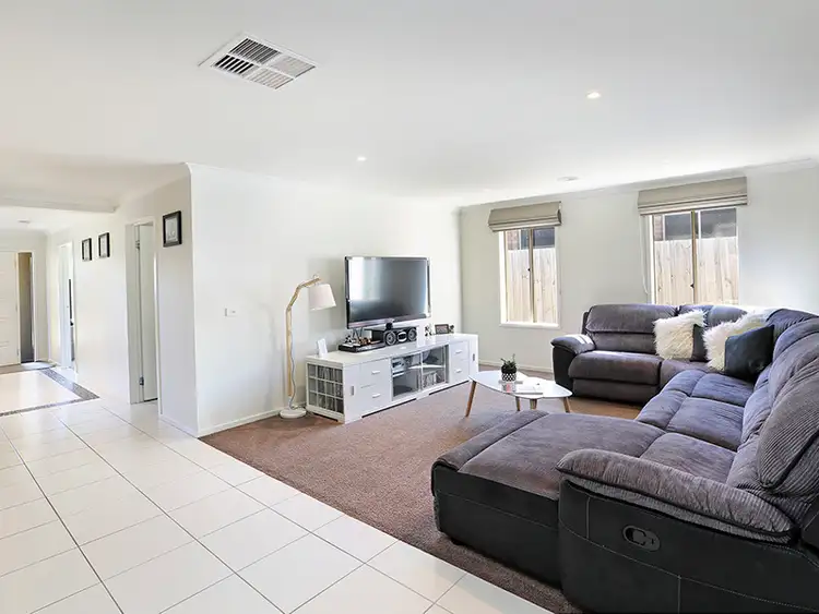 Sixth view of Homely house listing, 19 Blackheath Mews, Waurn Ponds VIC 3216