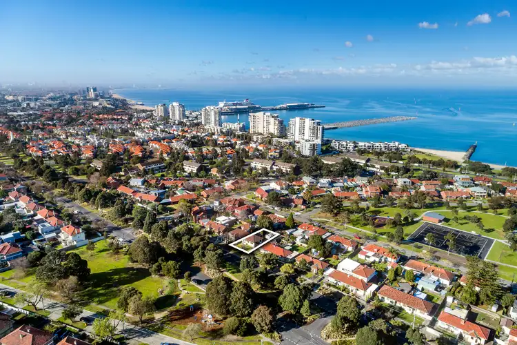 Second view of Homely house listing, 360 Howe Parade, Port Melbourne VIC 3207
