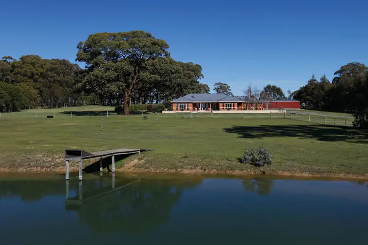 121 Rosa Court, Kyneton VIC 3444