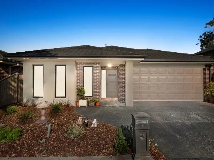 36 McKenzie Way, Doreen VIC 3754
