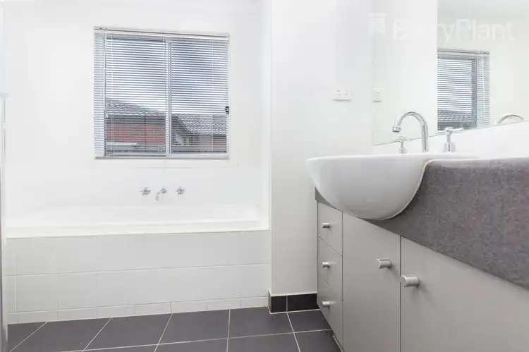Seventh view of Homely house listing, 4 Juliet Avenue, Tarneit VIC 3029