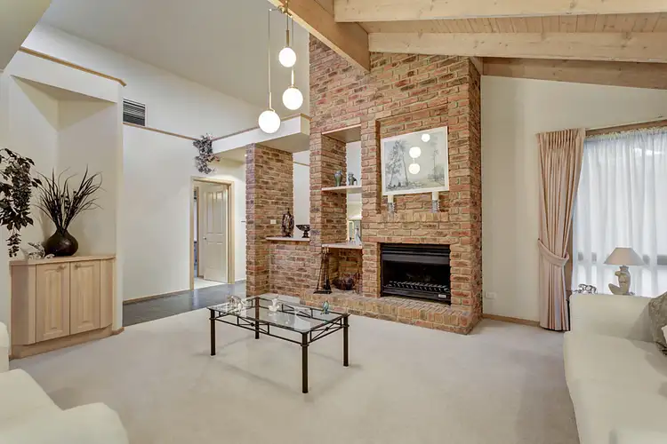 Second view of Homely house listing, 6 Curlew Court, Yallambie VIC 3085