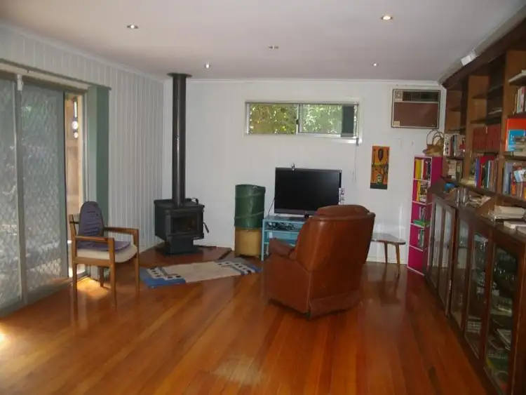Fifth view of Homely house listing, 4 Daours Court, Watsonia VIC 3087