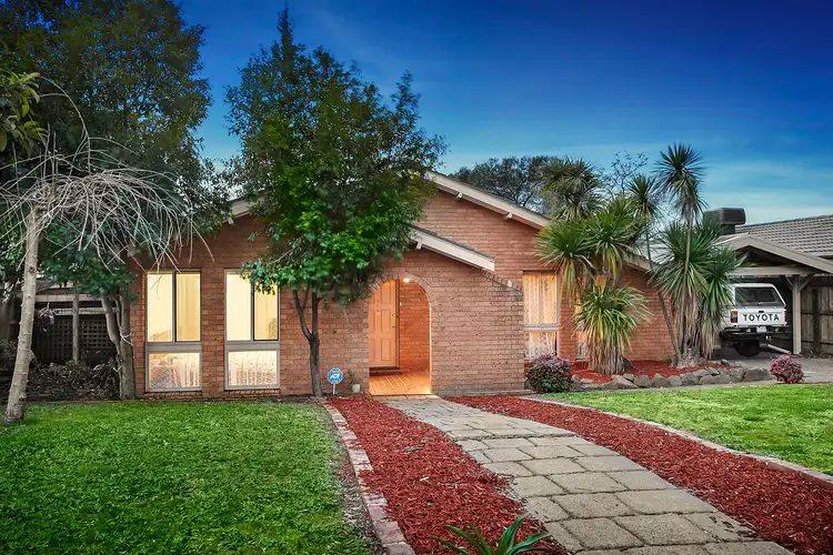 16 Kedleston Way, Rowville VIC 3178