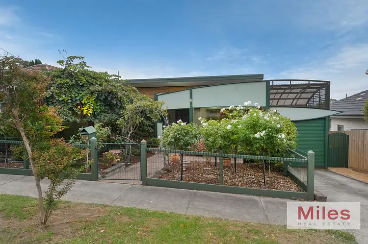 15 Dee Street, Heidelberg VIC 3084