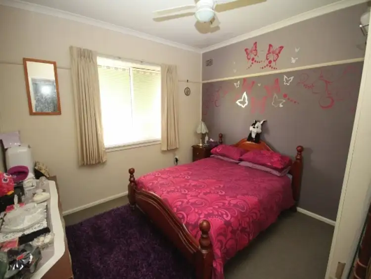 Second view of Homely house listing, 8 Gowrie Parade, Mount Austin NSW 2650