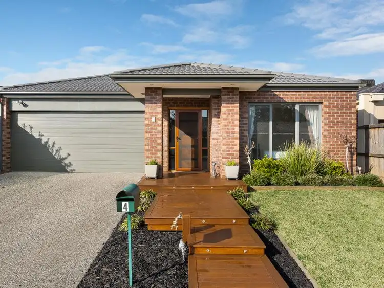 4 Shoal Circuit, Doreen VIC 3754