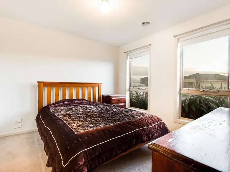 Seventh view of Homely house listing, 4 Galeff Avenue, Truganina VIC 3029