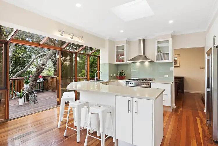 Fifth view of Homely house listing, 8 Outlook Drive, Eaglemont VIC 3084