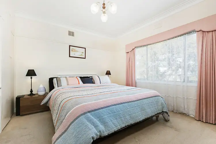 Fifth view of Homely house listing, 7 Leura Avenue, Rosanna VIC 3084