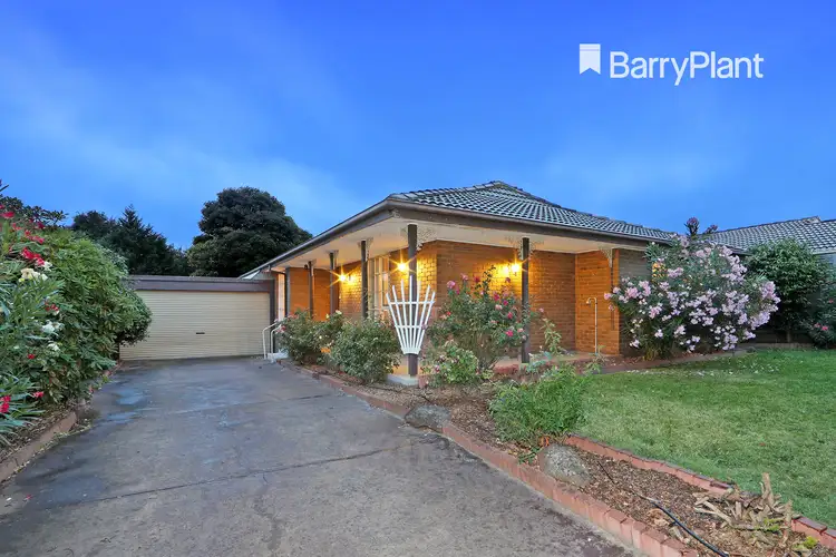 15 Murray Crescent, Rowville VIC 3178