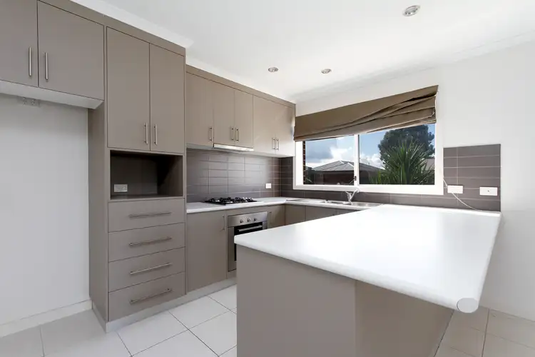 Second view of Homely house listing, 3 Speechley Court, Sale VIC 3850